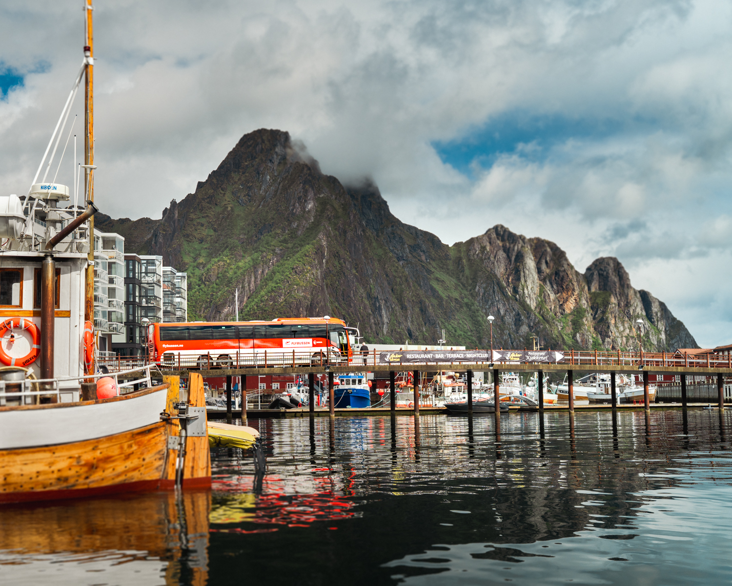 Ferien starter på Flybussen Lofoten  